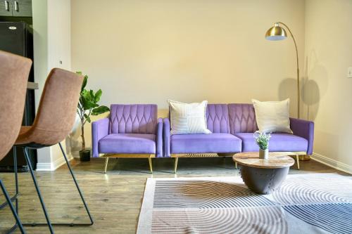 Carthay Circle Apartment | Los Angeles Suite LACMA