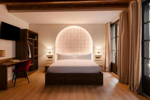 Gothic Quarter Hotel | Los Arcos Hotel Gothic Quarter, Sonder by Marriott Bonvoy