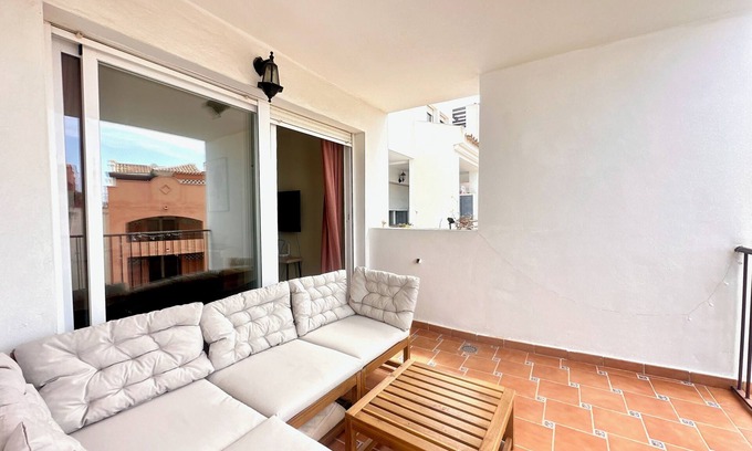 Castillo de Sabinillas Apartment | Los Hidalgos Apartment in Manilva, close to beaches and La Duquesa Marina