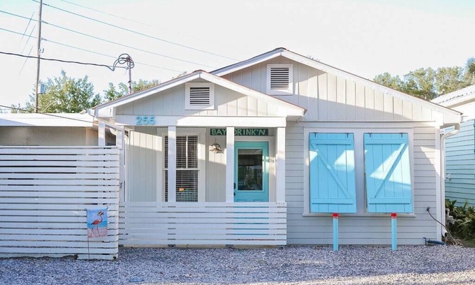 Old Town House | Lost At Sea - Old Town Depot District Pet Friendly Bungalow