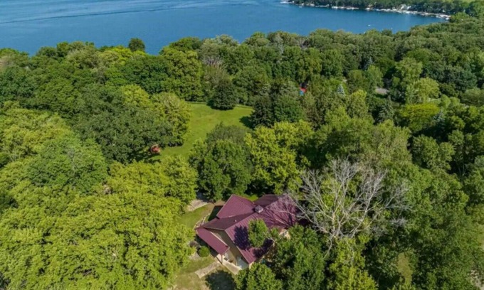 Okoboji House | Lost in Boji Cottage off West Lake Okoboji