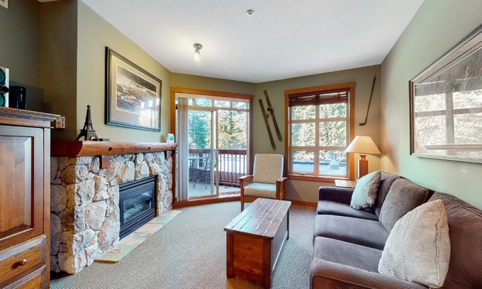 Blackcomb Hotel | Lost Lake Lodge 210