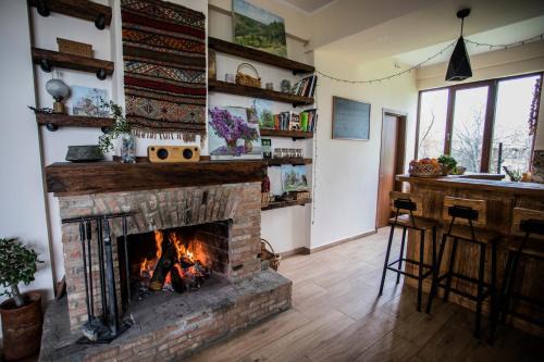 Sighnaghi Hotel | Lost Ridge Inn, Brewery & Ranch