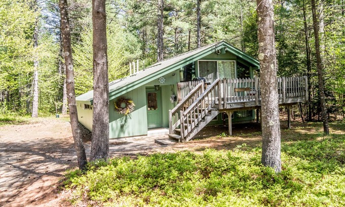North Conway Villa | Lost Sailor Lodge - Location, Location, Location!