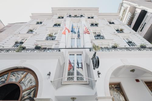 Tirana Hotel | Lot Boutique Hotel by Hotels and Preference