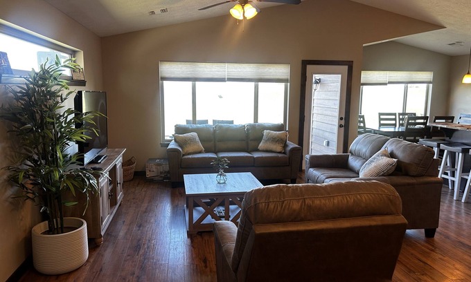 Spirit Lake Cabin | Lotsa August dates open~PriceREDUCED!~3bedroom, 2bath~finished garage area