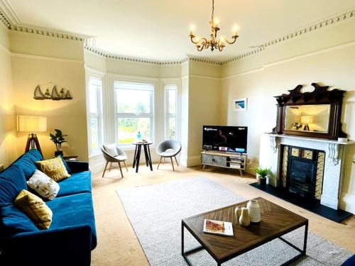 Ventnor Apartment | Lottie's Lookout, Ventnor with fantastic Sea Views