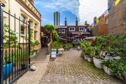 Kennington House | Lotus GuestHouse