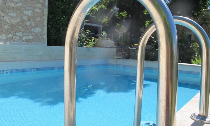 Sainte-Colombe Bed & Breakfast | Loucardalines