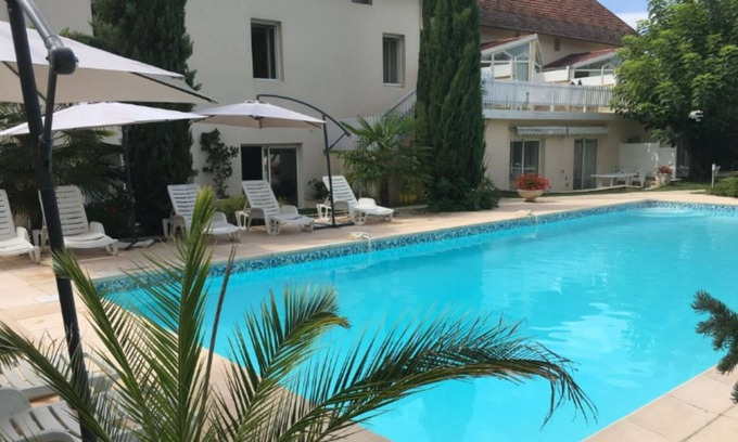 Les Aubugues Apartment | Loue Agréable T4 de 120 m2 Avec Piscine Pour 6/8 p