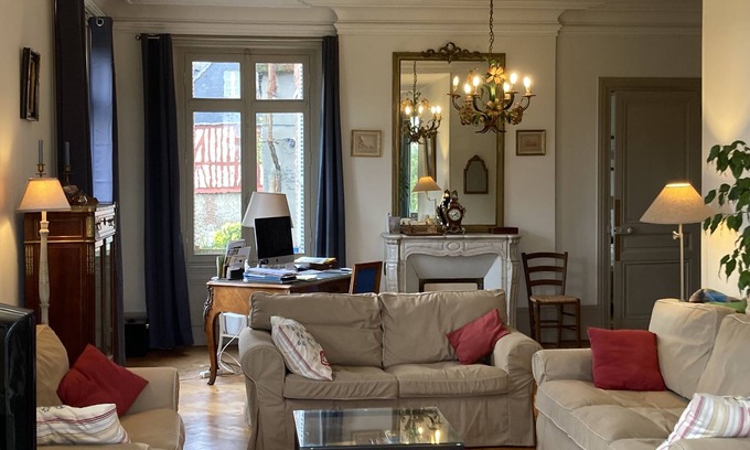 Mont-Saint-Aignan Apartment | Loue Appartement, Proche Gare de Rouen, à 1h15 de Paris, Olympic Games, JO