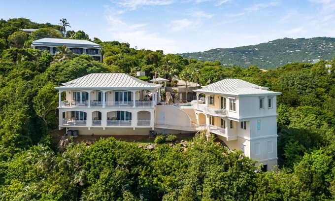 Estate Peterborg Villa | Love Always! New Listing! Oceanfront Villa/Amazing Views. Sleeps 8