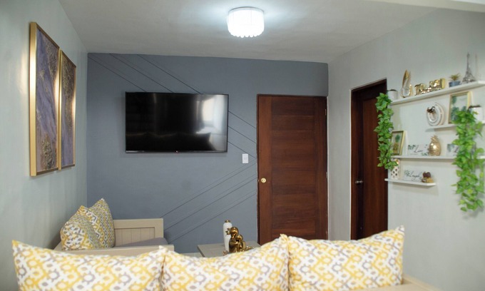 Santiago de los Caballeros House | Lovely 3-bedroom building in Santiago with fitness room, WiFi, AC