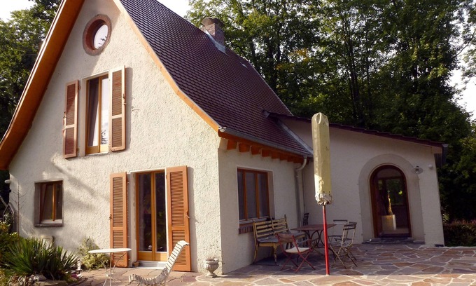 Bad Waldsee Apartment | Love for the individual, the city and nature and take pleasure in art.