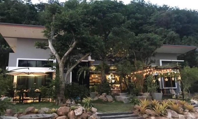 Sichon House | Love Mountain House