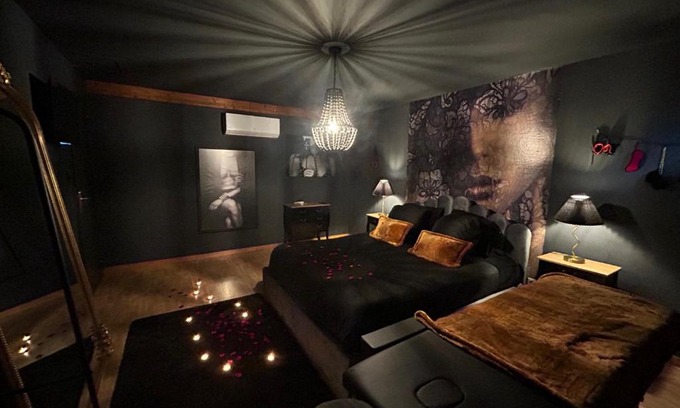 Parnans Apartment | Love Room Au domaine Insolite