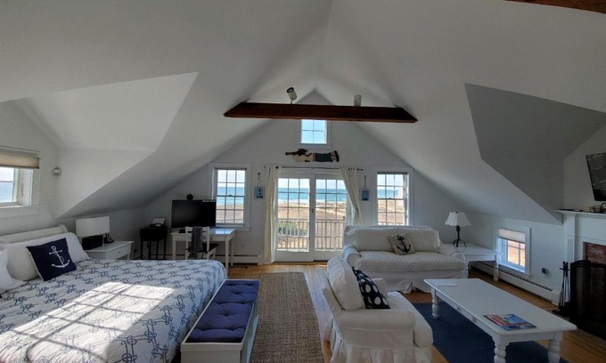 Nantucket House | Love Sand, Madaket on the Beach