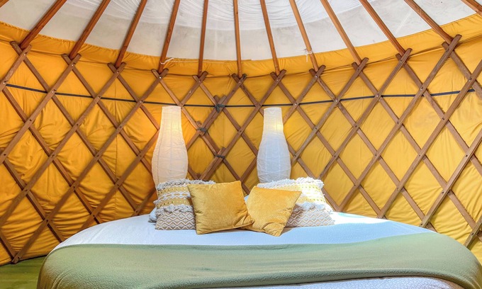 Chataigneraie Cantalienne Ski Chalet | Love yurt with steam room