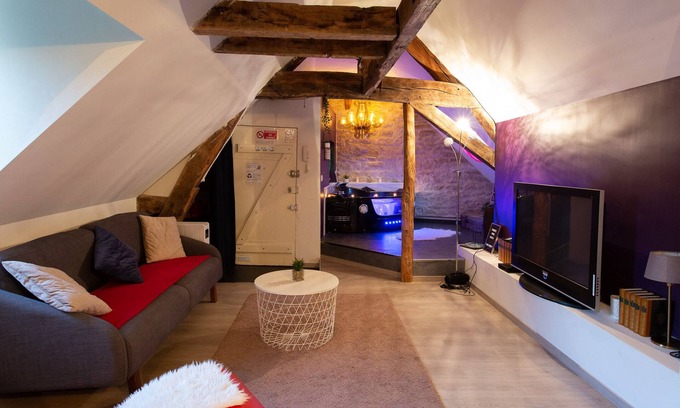 Old Town Apartment | Loveappart21, an apartment for lovers to spice up the life of a couple