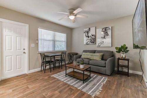 Singer Island Apartment | Lovely 1 Bedroom Steps from the Beach