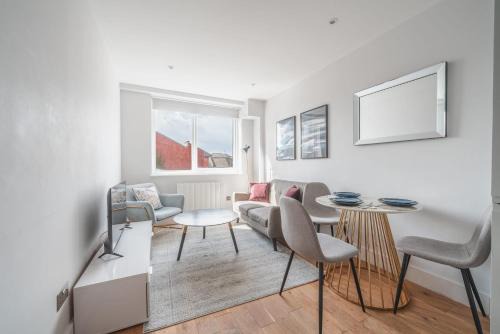 Eastleigh Apartment | Lovely 1 Bedroom Apartment in Eastleigh Town Centre