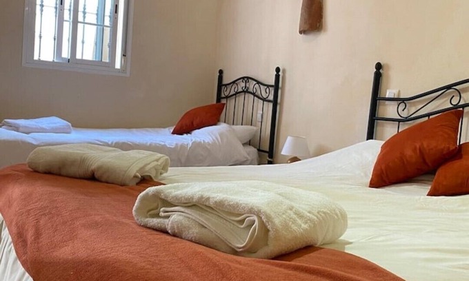 Gaucin Apartment | Lovely 1 bedroom casita with shared pool