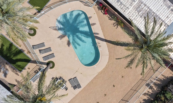 Camelback East Apartment | Lovely 1-bedroom condo in Biltmore