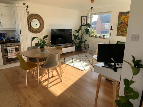 Walworth Apartment | Lovely 1 Bedroom Flat in zone 1/2 London