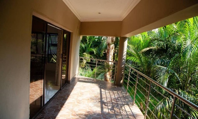 Harare House | Lovely 1-bedroom house in Harare with WiFi access
