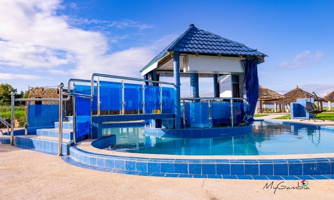 Bakau Villa | Lovely 13-Bed Complex on Cape Point Beach, Bakau