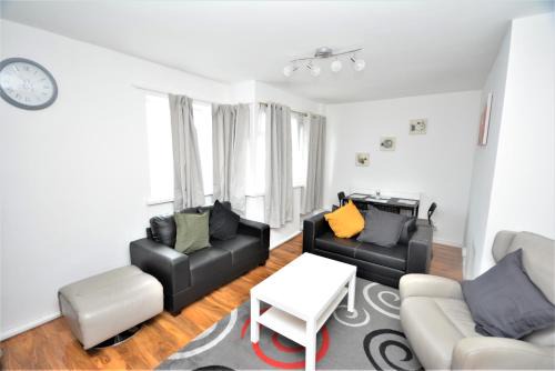 Vassall Apartment | Lovely 2 Bedroom Condo in Greater London