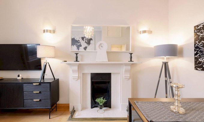 Pimlico Apartment | Lovely 2-bedroom flat in Pimlico w/outdoor patio | Pass the Keys