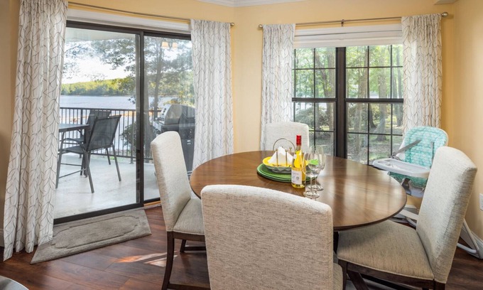 Lake Harmony Condo | Lovely 2-bedroom Lake Front Condo!