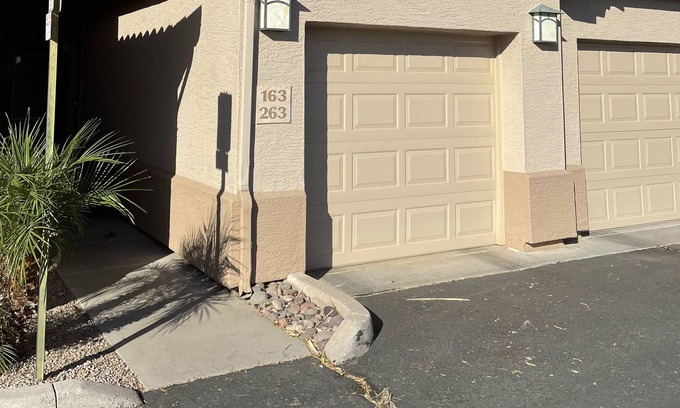 Superstition Springs Condo | Lovely 2-bedroom Mesa condo w/ pool in gated community