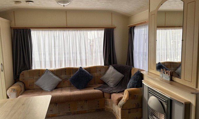Brean House | Lovely 2 Bedroom Static Caravan Brean, Somerset