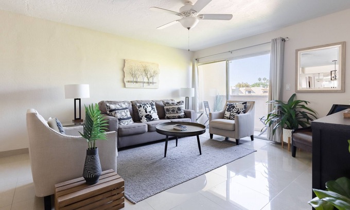 Fashion Square Apartment | Lovely 2 BR Condo | Pools | Covered Parking