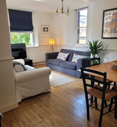 Greenwich West Apartment | Lovely 2 Double Bed Aptmnt in Historic Greenwich