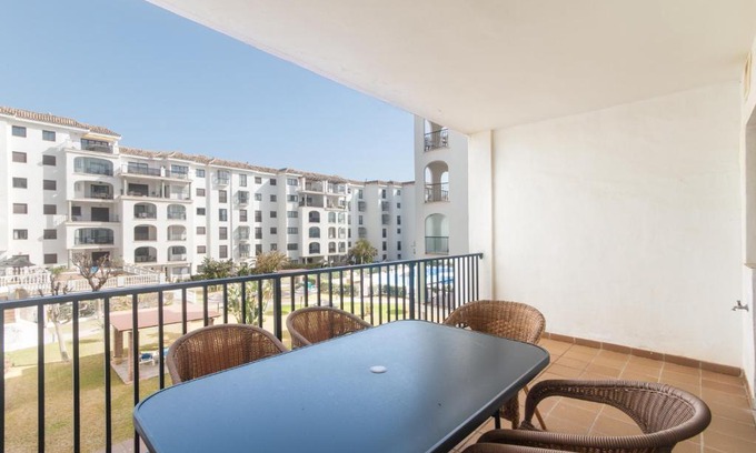 Manilva Apartment | Lovely 2-rooms in Marina La Duquesa
