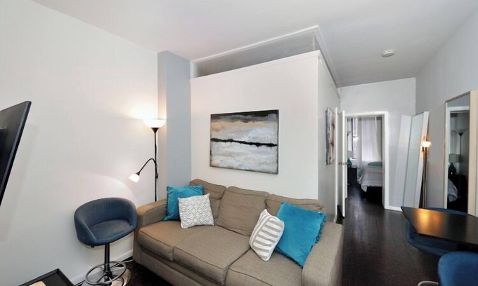 Garment District Apartment | Lovely 2BR/1BR Apt at the Heart of NYC!