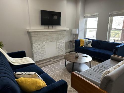 Columbus Apartment | Lovely 2BR Near Downtown Area