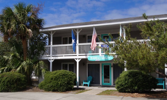 Long Bay Estates House | Lovely 2nd Row Beachhouse Exclusive Neighborhood