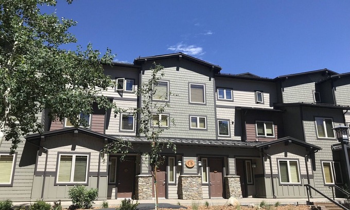 Mammoth Lakes Condo | Lovely, 3 Bdr, 2 Ba Walk To Eagle Chair, On Sierra Star Golf Course!