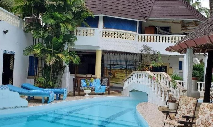 Galu Beach Villa | Lovely 3 Bed room Villa in Diani Beach with pool