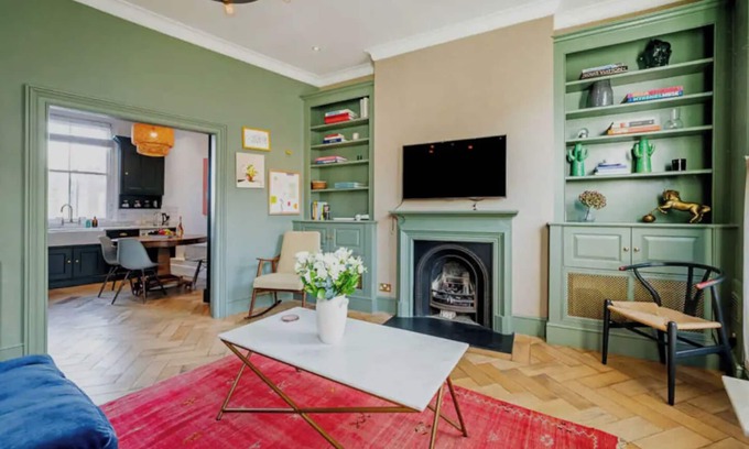 Chelsea Apartment | Lovely 3-bedroom apartment with WiFi and Washer in vibrant London