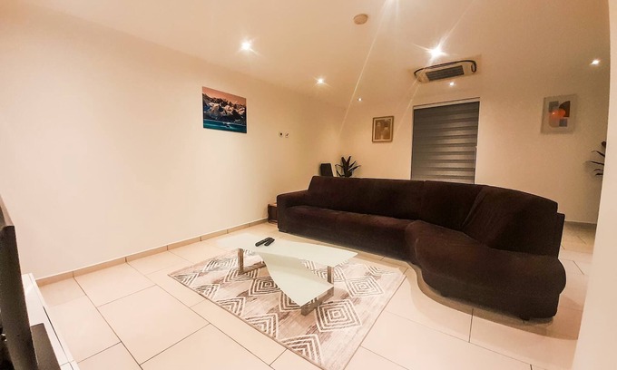 Dzorwulu House | Lovely 3-bedroom apartment with an amazing view of the city at Villagio Aqua