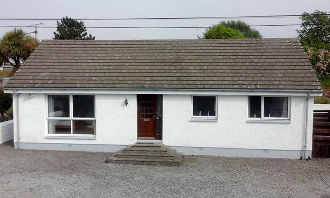 Damnaglaur House | Lovely 3 Bedroom Bungalow Located in Drummore