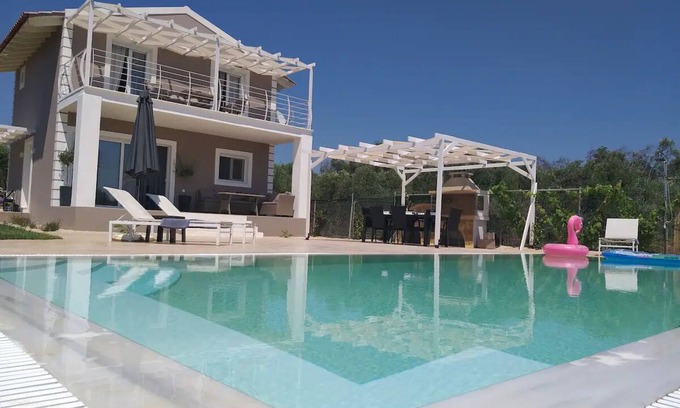 Chalikounas Villa | Lovely 3 bedroom villa, with private pool, BBQ, few minutes away from the beach
