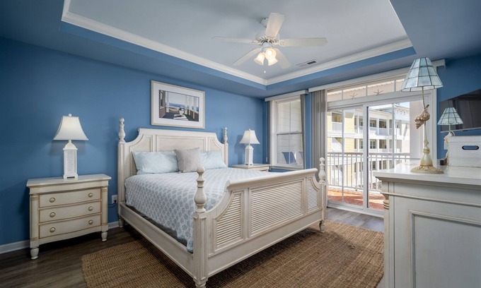 Sunset Island Condo | Lovely 3 BR Sunset Island Condo, Indoor & Outdoor Pools, FREE Linen & Towel Pkg