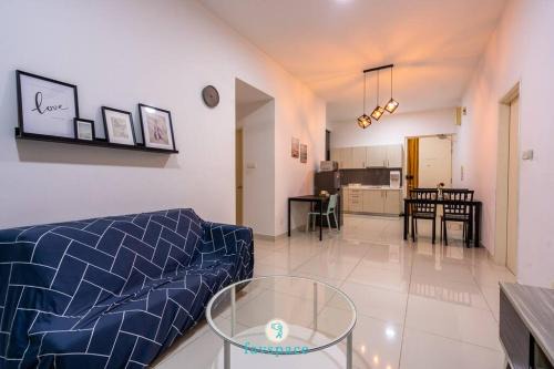 Kuarters Kampung Pandan Apartment | Lovely 4-bedroom condo with pool for 6 pax - Cheras