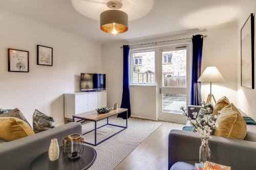 Kennington House | Lovely 4 Bedroom House with Garden near Waterloo